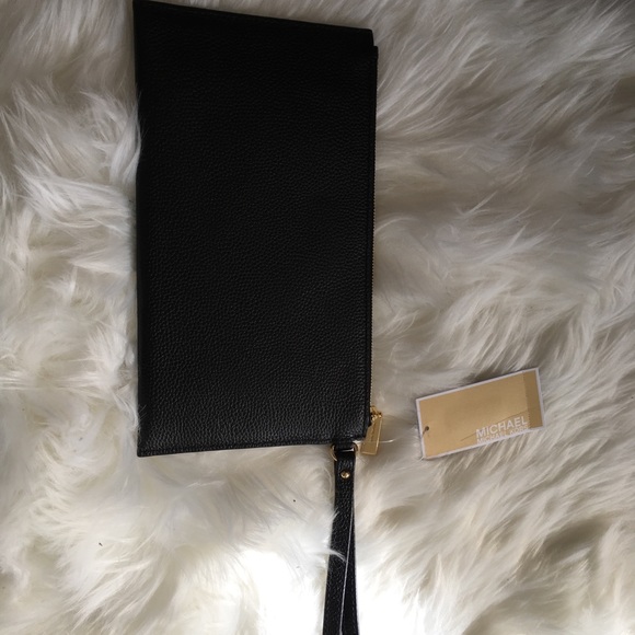 Gorgeous Michael Kors leather wristlet/wallet - Picture 6 of 8